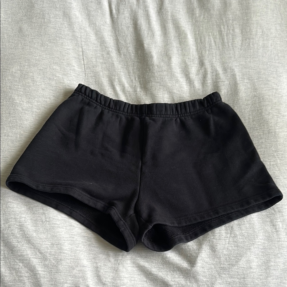 aritzia sweat shorts